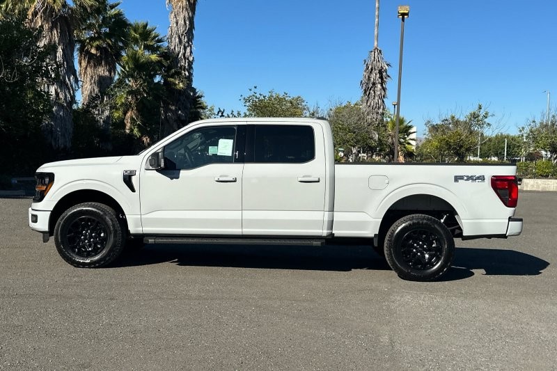 Ford F-150 Vehicle Full-screen Gallery Image 06