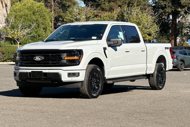 Ford F-150 Vehicle Full-screen Gallery Image 07