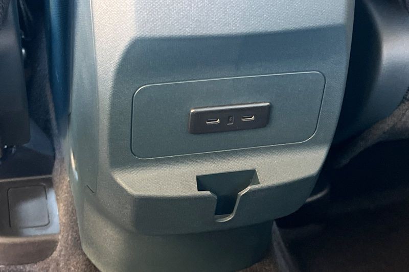 Ford Maverick Vehicle Full-screen Gallery Image 13