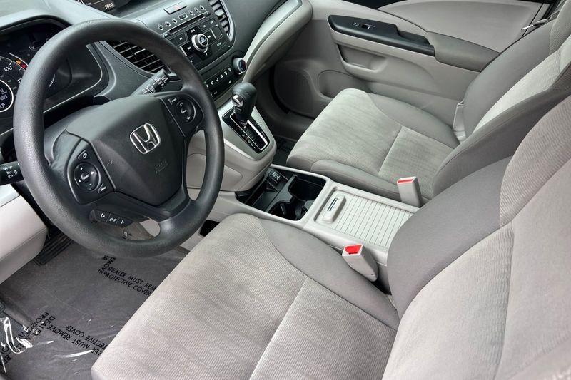 Honda CR-V Vehicle Full-screen Gallery Image 09