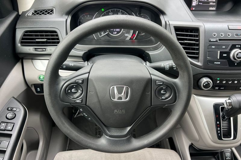 Honda CR-V Vehicle Full-screen Gallery Image 15