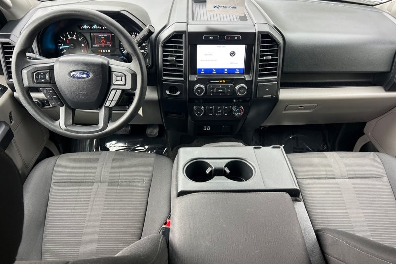 Ford F-150 Vehicle Full-screen Gallery Image 15