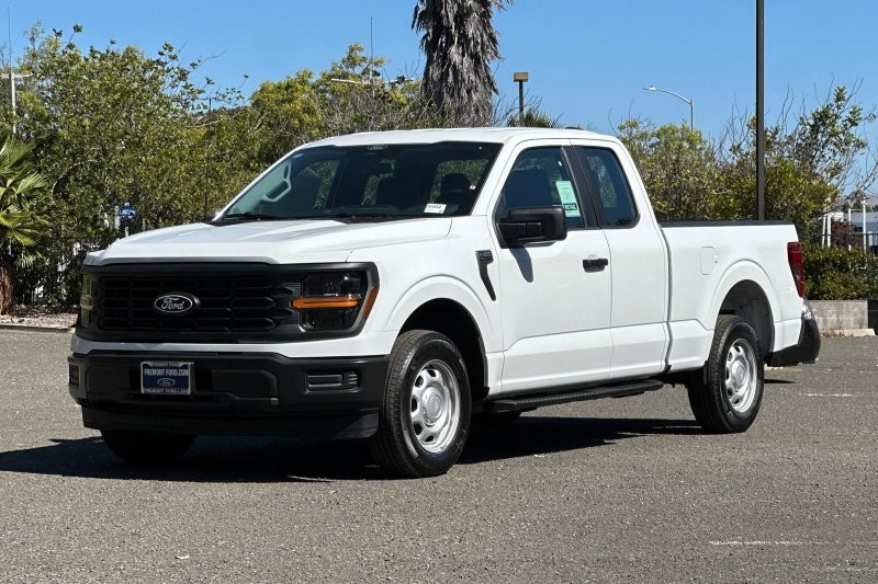 Ford F-150 Vehicle Full-screen Gallery Image 07