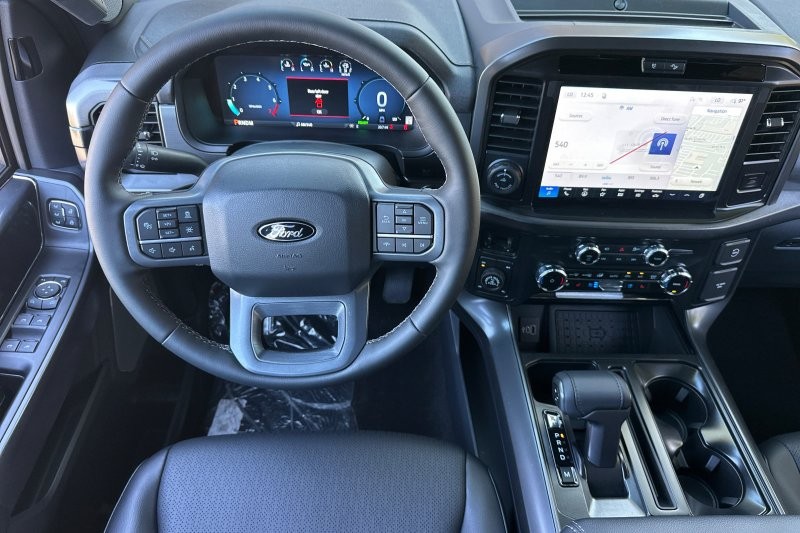 Ford F-150 Vehicle Full-screen Gallery Image 15