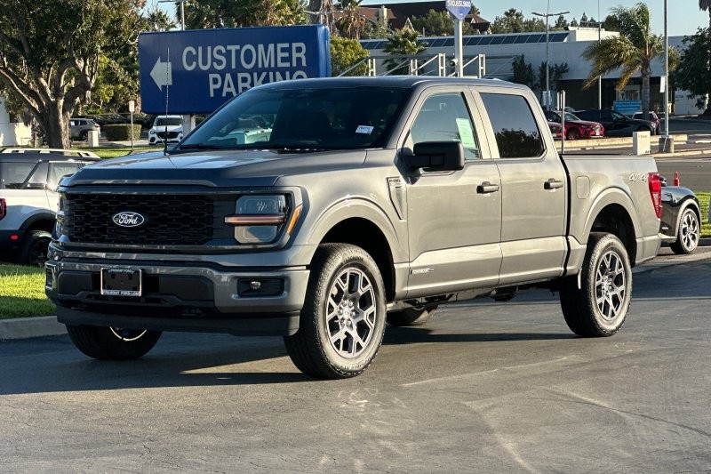 Ford F-150 Vehicle Full-screen Gallery Image 07