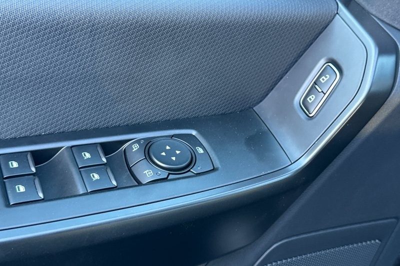 Ford F-150 Vehicle Full-screen Gallery Image 10