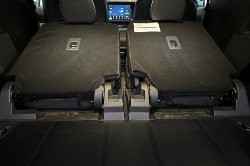 Ford Bronco Vehicle Full-screen Gallery Image 15