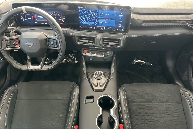 Ford Mustang Vehicle Full-screen Gallery Image 13