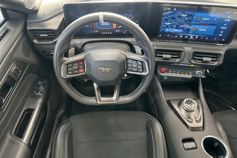 Ford Mustang Vehicle Full-screen Gallery Image 14
