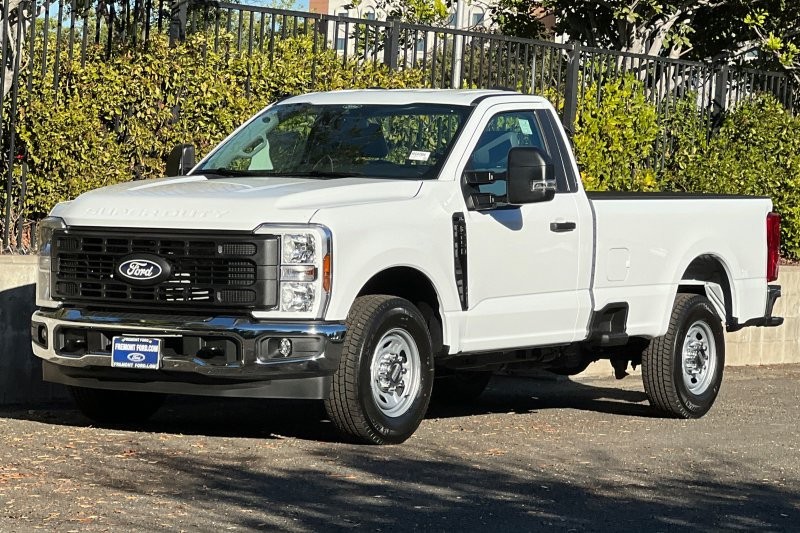 Ford F-250SD Vehicle Full-screen Gallery Image 07