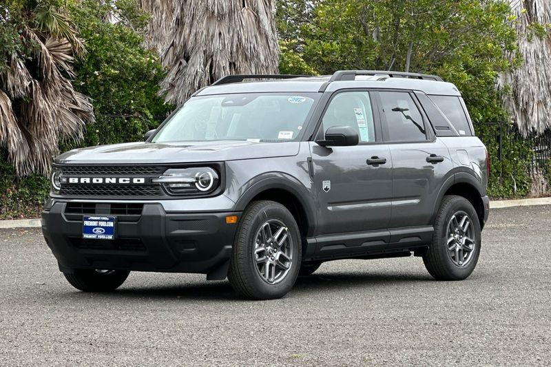 Ford Bronco Sport Vehicle Full-screen Gallery Image 07