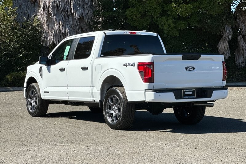Ford F-150 Vehicle Full-screen Gallery Image 05