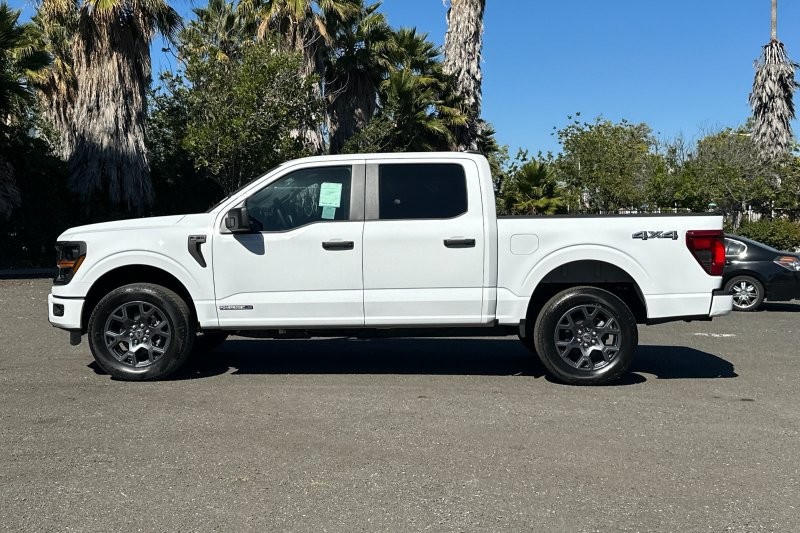 Ford F-150 Vehicle Full-screen Gallery Image 06