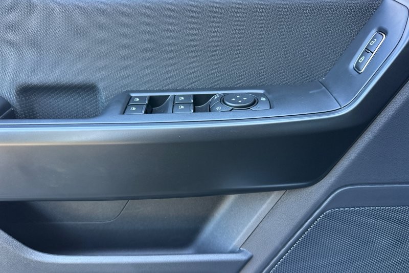 Ford F-150 Vehicle Full-screen Gallery Image 10