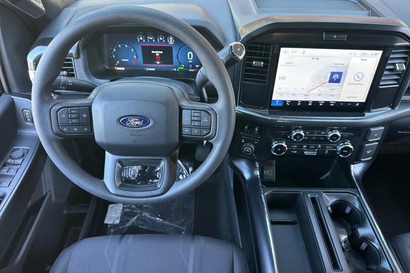 Ford F-150 Vehicle Full-screen Gallery Image 15