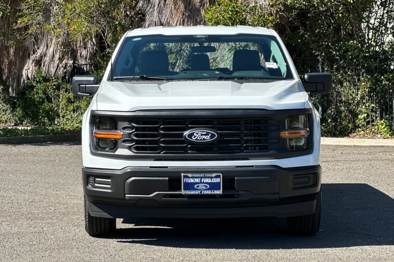 Ford F-150 Vehicle Full-screen Gallery Image 08