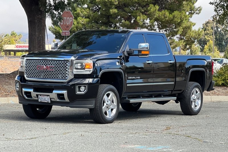 GMC Sierra 2500HD Vehicle Full-screen Gallery Image 07