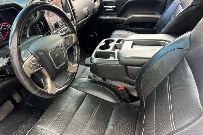 GMC Sierra 2500HD Vehicle Full-screen Gallery Image 09