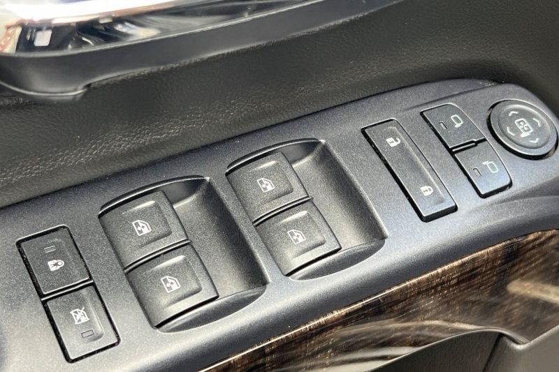 GMC Sierra 2500HD Vehicle Full-screen Gallery Image 11