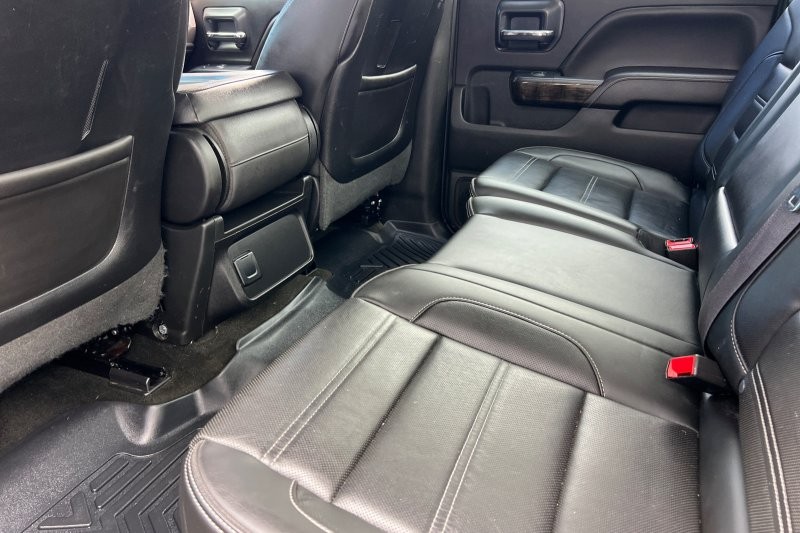 GMC Sierra 2500HD Vehicle Full-screen Gallery Image 13