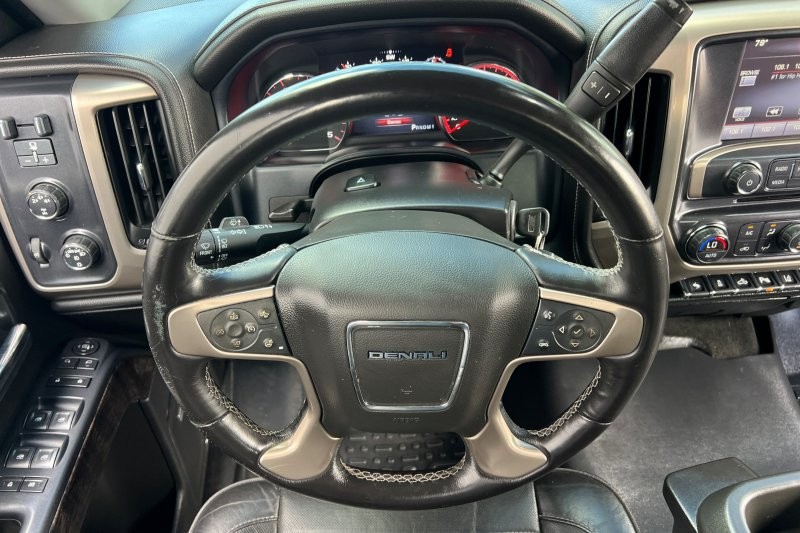 GMC Sierra 2500HD Vehicle Full-screen Gallery Image 15