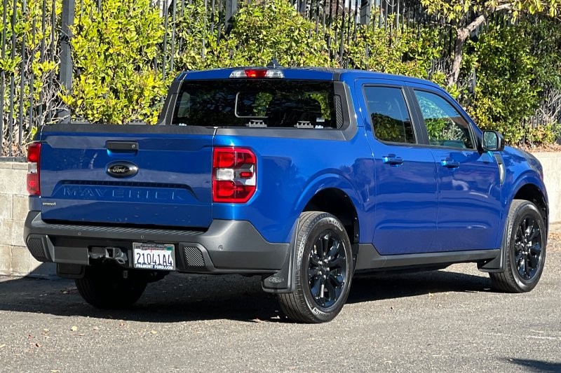 Ford Maverick Vehicle Full-screen Gallery Image 03