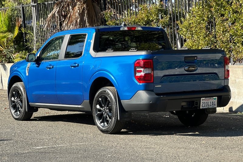 Ford Maverick Vehicle Full-screen Gallery Image 05