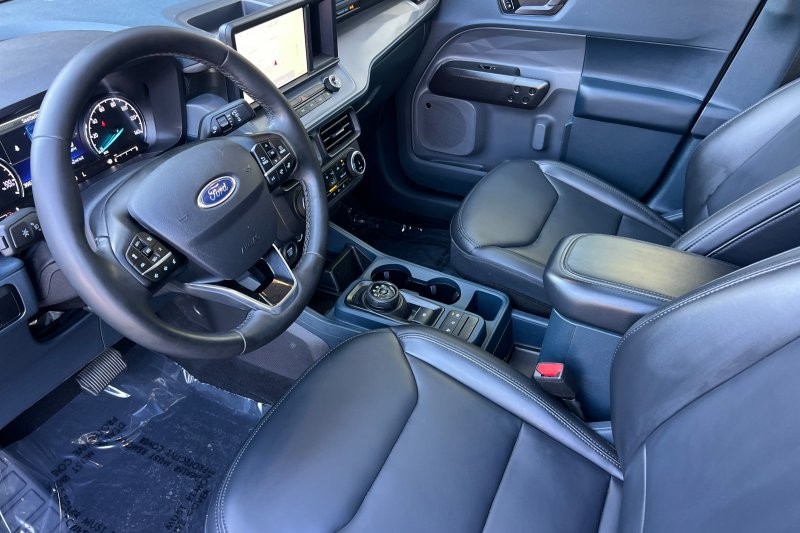 Ford Maverick Vehicle Full-screen Gallery Image 10