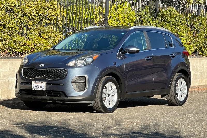Kia Sportage Vehicle Full-screen Gallery Image 08