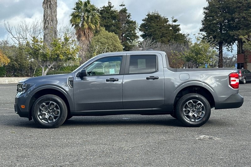 Ford Maverick Vehicle Full-screen Gallery Image 06