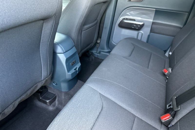 Ford Maverick Vehicle Full-screen Gallery Image 12