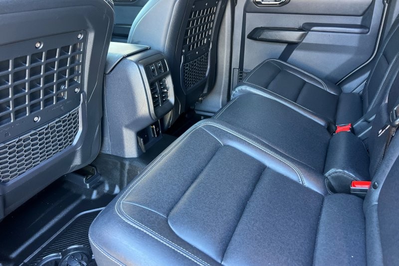 Ford Bronco Vehicle Full-screen Gallery Image 14