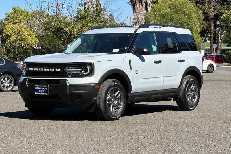 Ford Bronco Sport Vehicle Full-screen Gallery Image 07