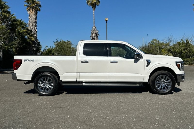 Ford F-150 Vehicle Full-screen Gallery Image 02