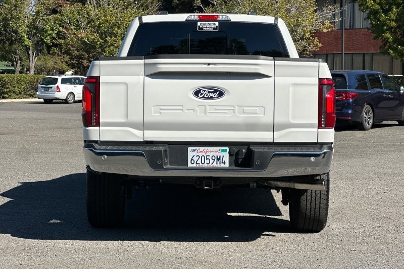 Ford F-150 Vehicle Full-screen Gallery Image 04