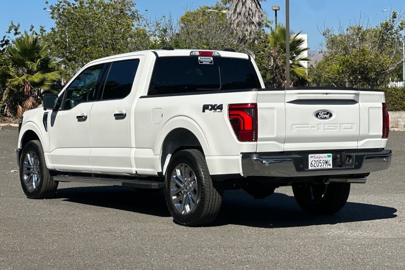 Ford F-150 Vehicle Full-screen Gallery Image 05