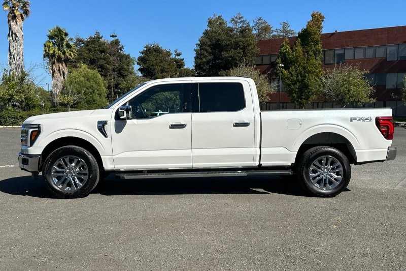 Ford F-150 Vehicle Full-screen Gallery Image 07