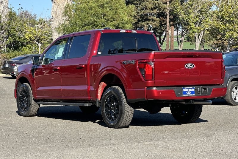 Ford F-150 Vehicle Full-screen Gallery Image 05