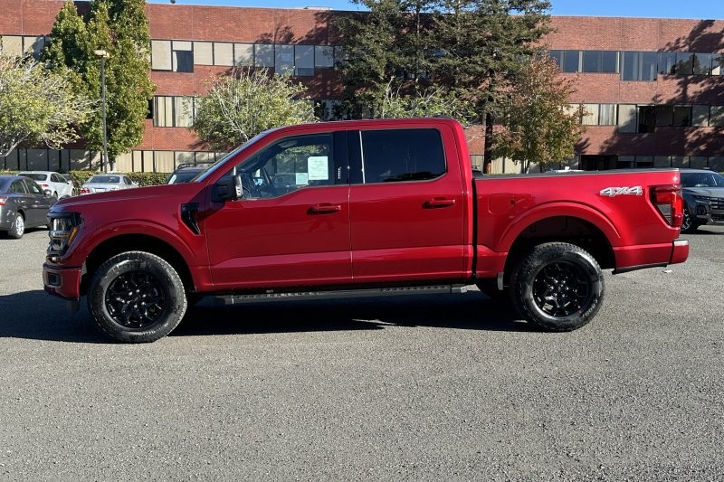 Ford F-150 Vehicle Full-screen Gallery Image 06
