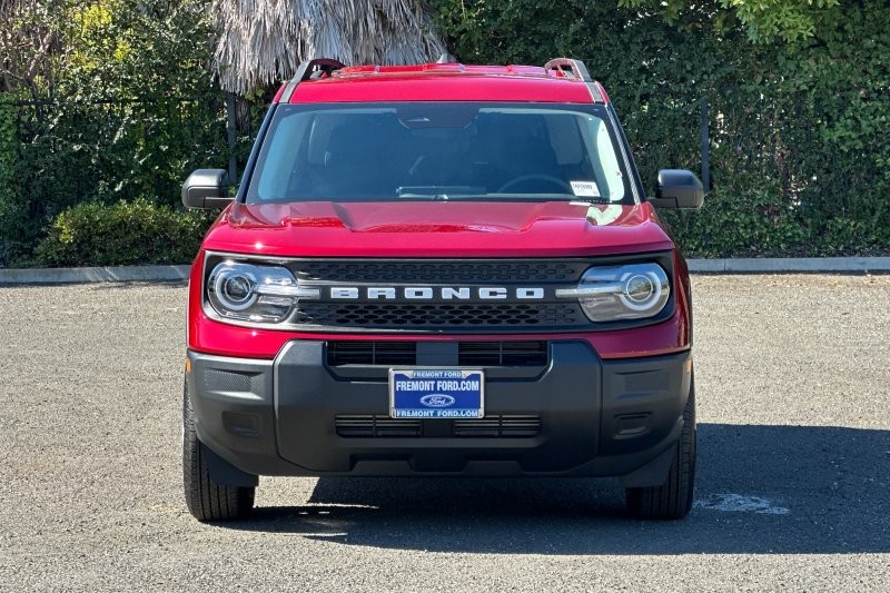 Ford Bronco Sport Vehicle Full-screen Gallery Image 08
