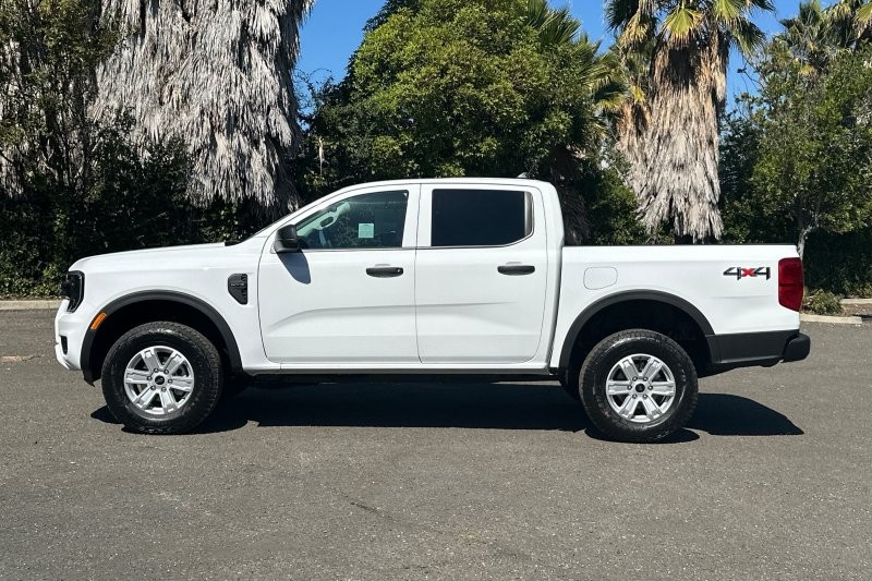 Ford Ranger Vehicle Full-screen Gallery Image 06