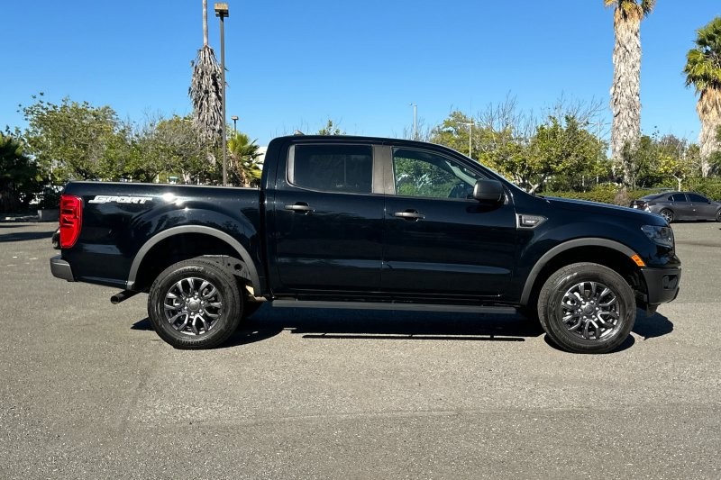 Ford Ranger Vehicle Full-screen Gallery Image 02