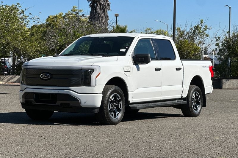 Ford F-150 Lightning Vehicle Full-screen Gallery Image 08