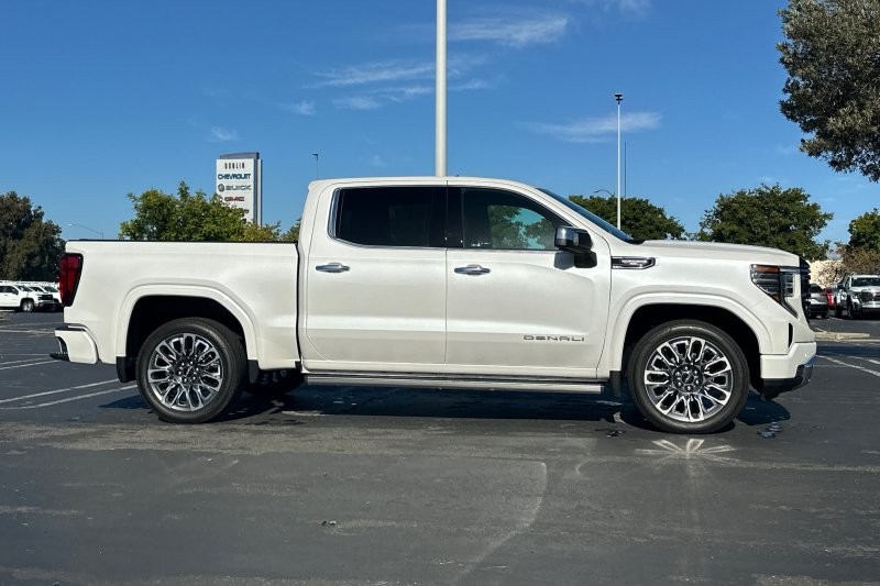 GMC Sierra 1500 Vehicle Full-screen Gallery Image 02