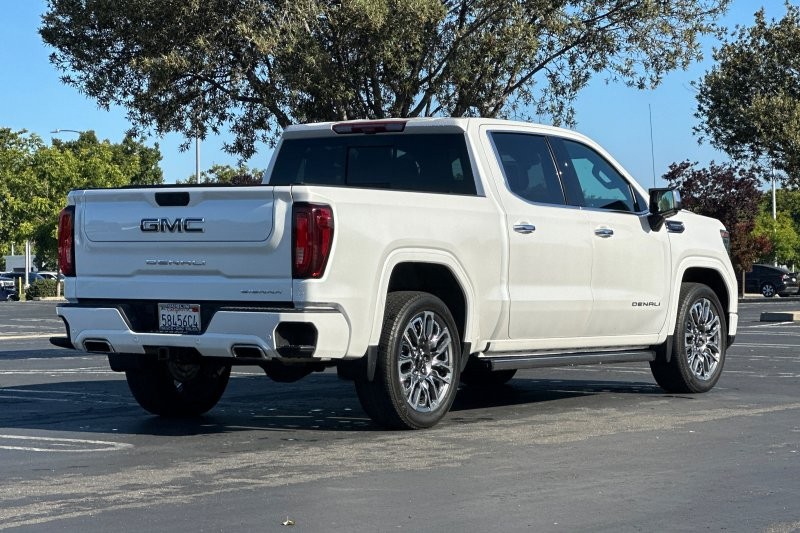 GMC Sierra 1500 Vehicle Full-screen Gallery Image 03