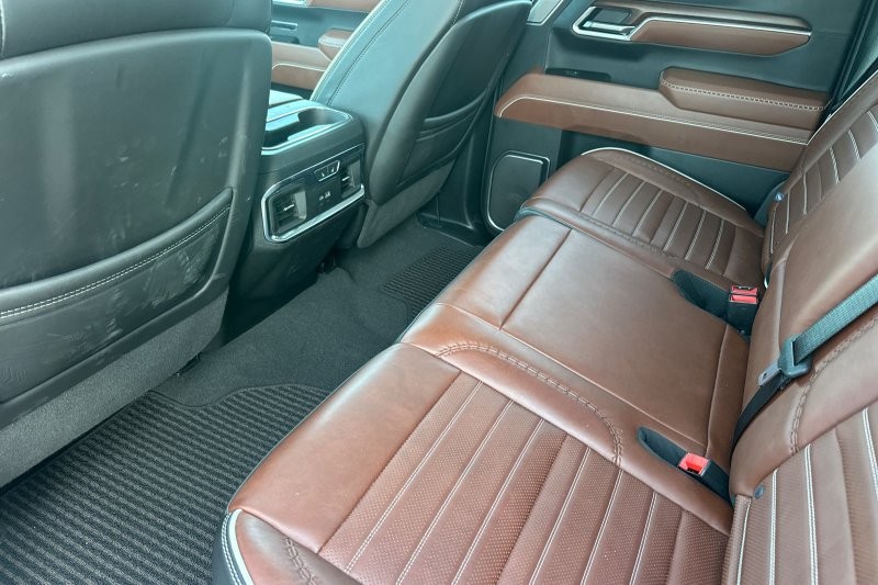 GMC Sierra 1500 Vehicle Full-screen Gallery Image 13