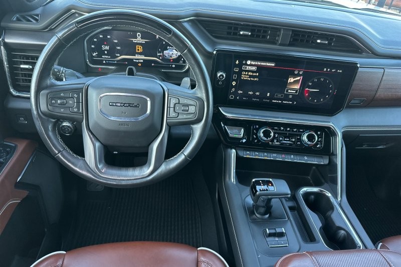 GMC Sierra 1500 Vehicle Full-screen Gallery Image 15