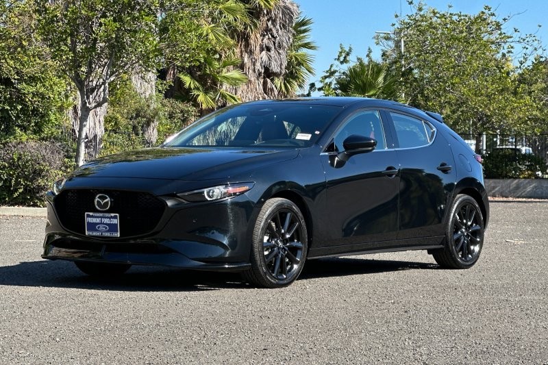 Mazda Mazda3 Vehicle Full-screen Gallery Image 08