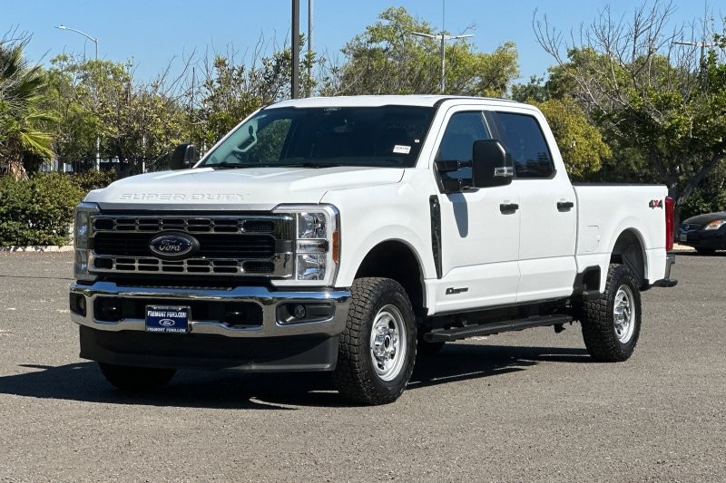 Ford F-250SD Vehicle Full-screen Gallery Image 08
