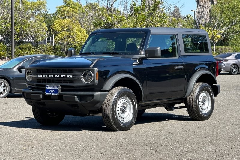 Ford Bronco Vehicle Full-screen Gallery Image 07